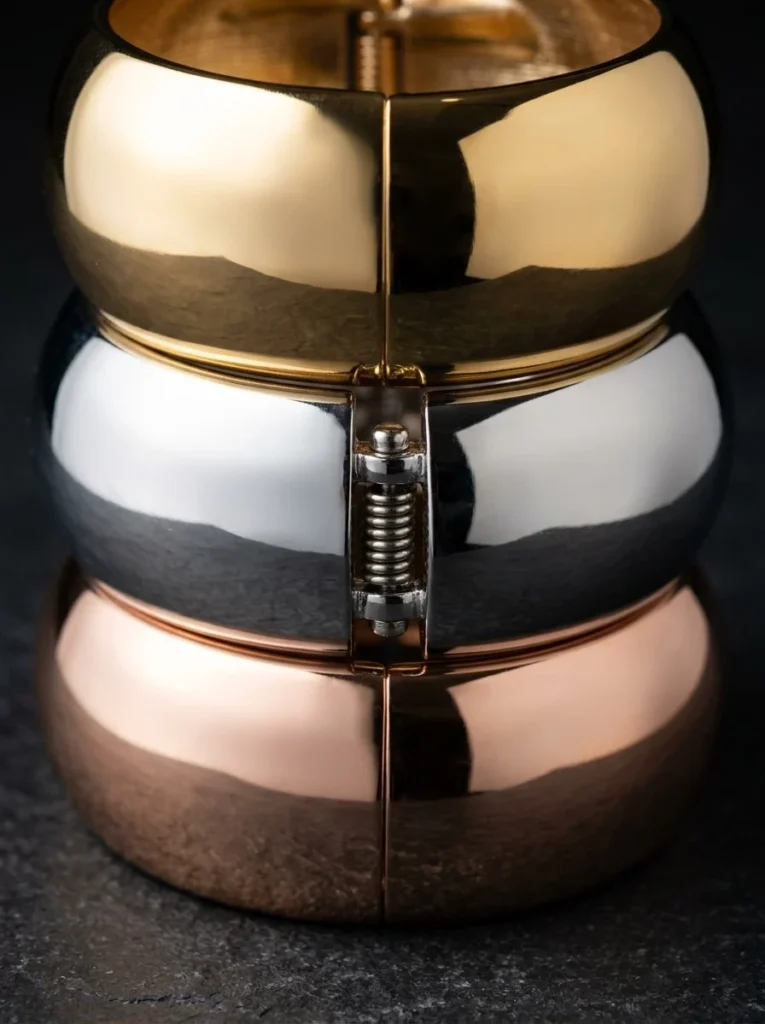 Cómo combinar joyas: dorado, plateado y una sola protagonista